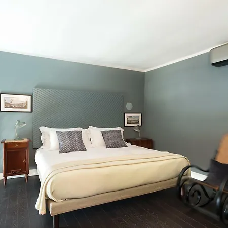 Rinuccini Relais 4* Неаполь